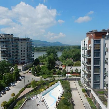 Imadnivalo Medences Hotellakas Szaunaval. Budapest Exteriör bild